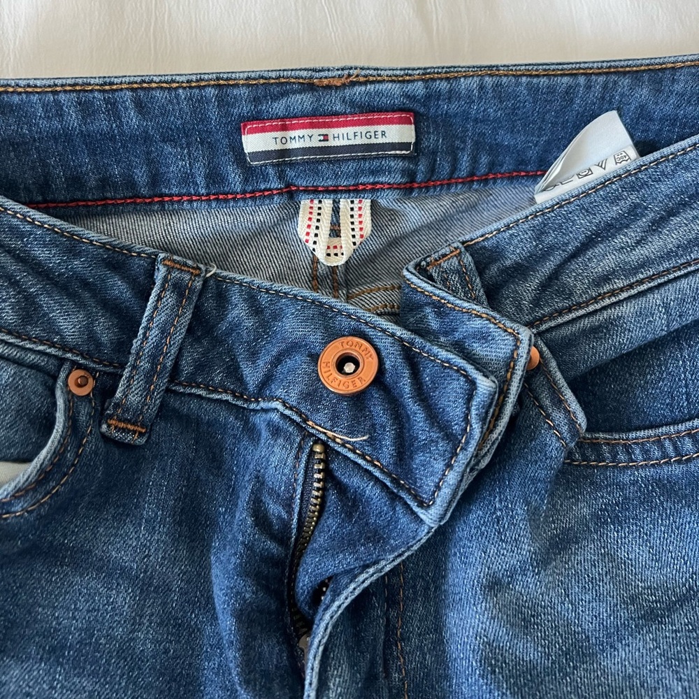 tommy hilfiger straight leg jeans